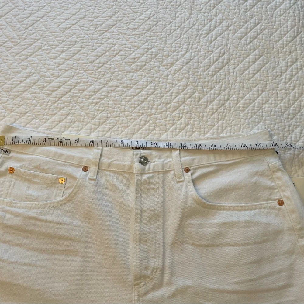 Citizens Of Humanity // Annabelle Long // White // Distressed Denim Shorts